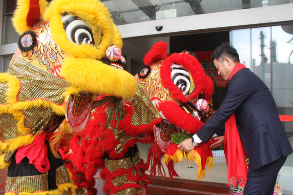 千秋偉業(yè)添錦繡 萬里鵬程展宏圖 —— 常青樹舞獅獻瑞賀新春，歡天喜地迎開工！